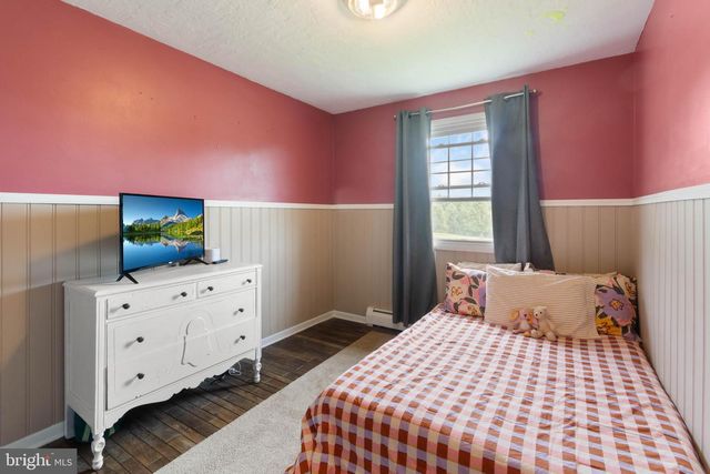 185 PINE GROVE RD, Hanover, PA 17331