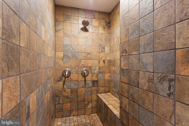 185 PINE GROVE RD, Hanover, PA 17331