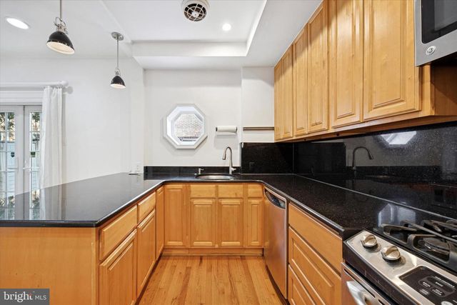 715 RODMAN ST, Philadelphia, PA 19147