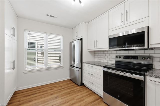 5133 Glenwood Way, Virginia Beach, VA 23456