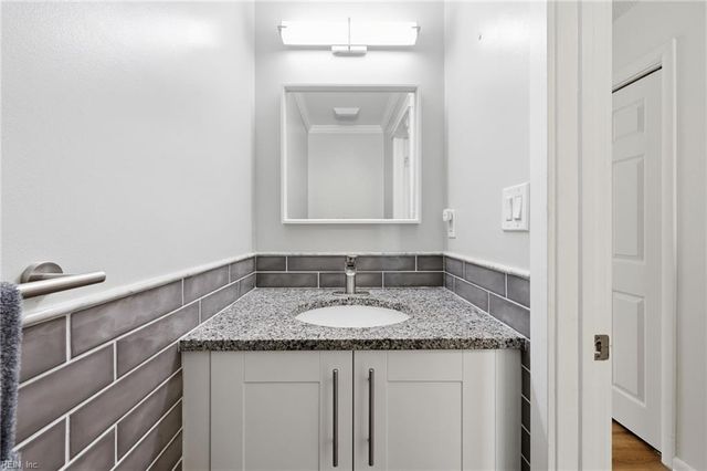 5133 Glenwood Way, Virginia Beach, VA 23456