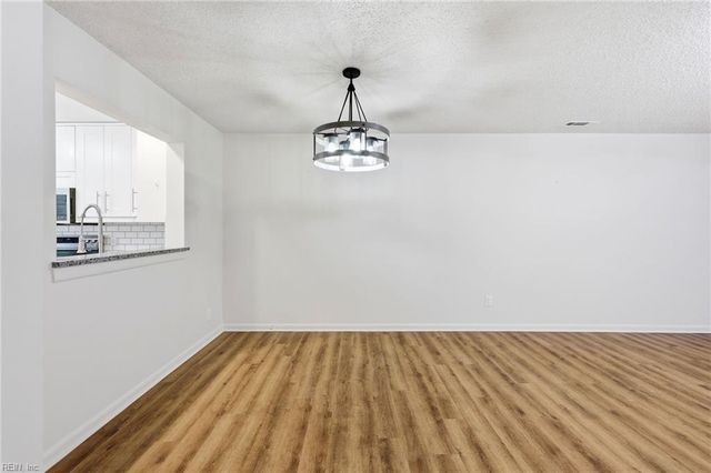 5133 Glenwood Way, Virginia Beach, VA 23456