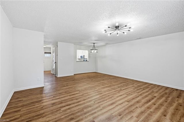 5133 Glenwood Way, Virginia Beach, VA 23456