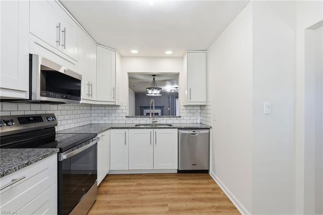 5133 Glenwood Way, Virginia Beach, VA 23456