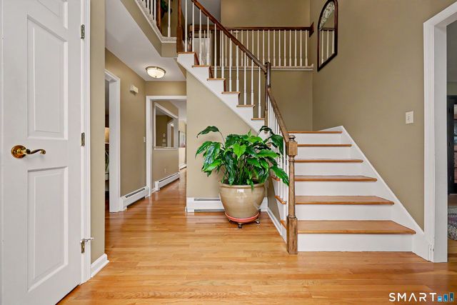 49 Georges Lane, Monroe, CT 06468