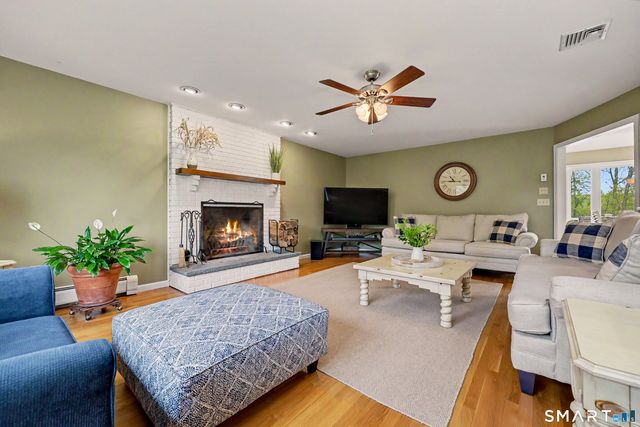 49 Georges Lane, Monroe, CT 06468