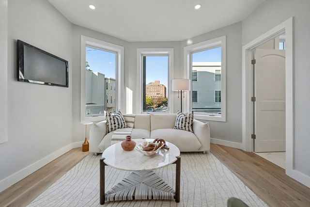 181 Maverick Street 2, Boston, MA 02128