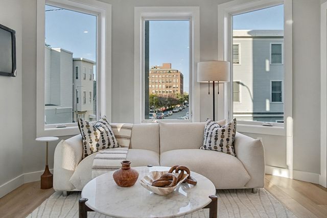 181 Maverick Street 2, Boston, MA 02128