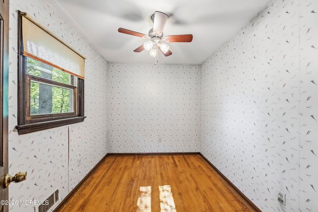 4 Clark Way, Holmdel, NJ 07733