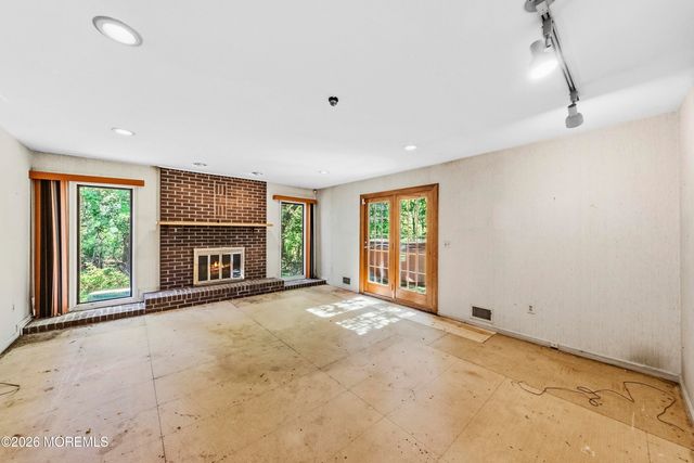 4 Clark Way, Holmdel, NJ 07733