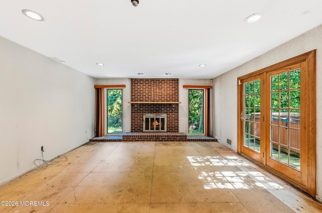 4 Clark Way, Holmdel, NJ 07733