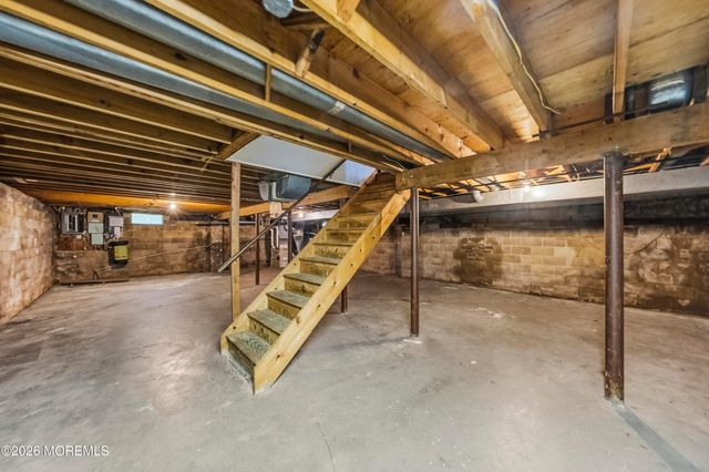 4 Clark Way, Holmdel, NJ 07733