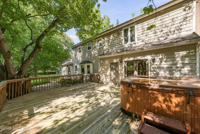 4 Clark Way, Holmdel, NJ 07733
