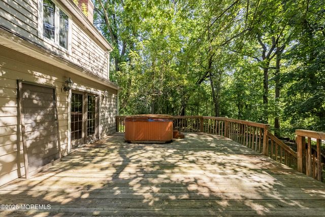 4 Clark Way, Holmdel, NJ 07733