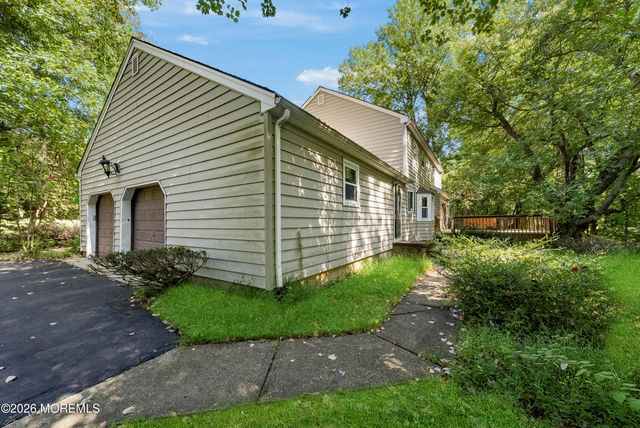 4 Clark Way, Holmdel, NJ 07733