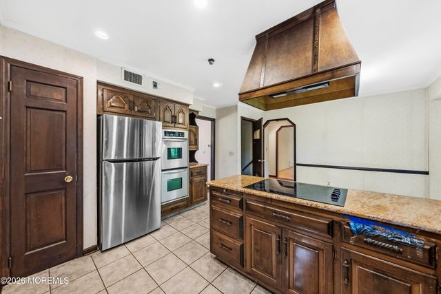 4 Clark Way, Holmdel, NJ 07733