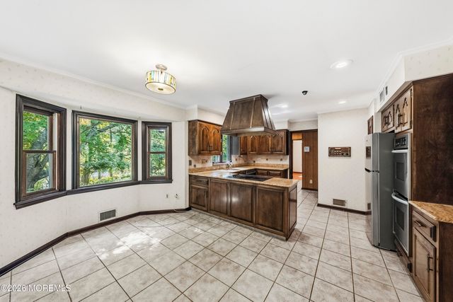 4 Clark Way, Holmdel, NJ 07733