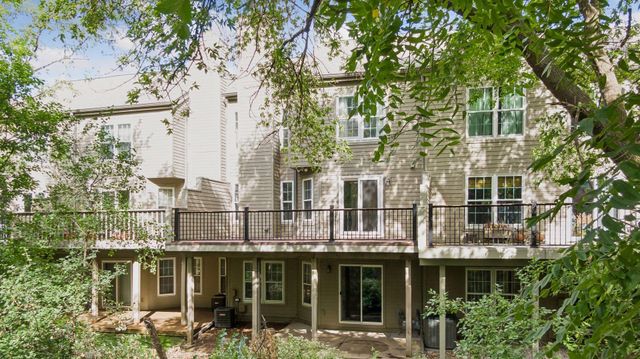 1640 Rose Hill Circle, Lauderdale, MN 55108