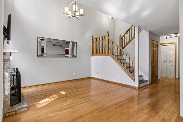 1640 Rose Hill Circle, Lauderdale, MN 55108