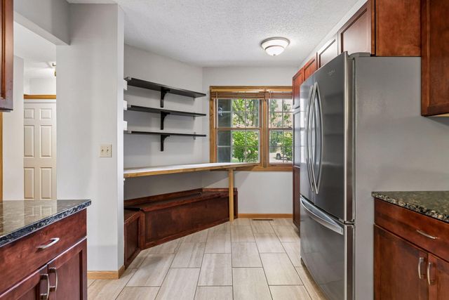 1640 Rose Hill Circle, Lauderdale, MN 55108