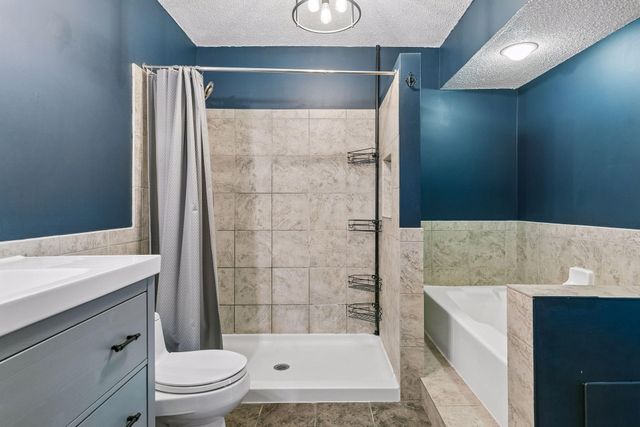 1640 Rose Hill Circle, Lauderdale, MN 55108