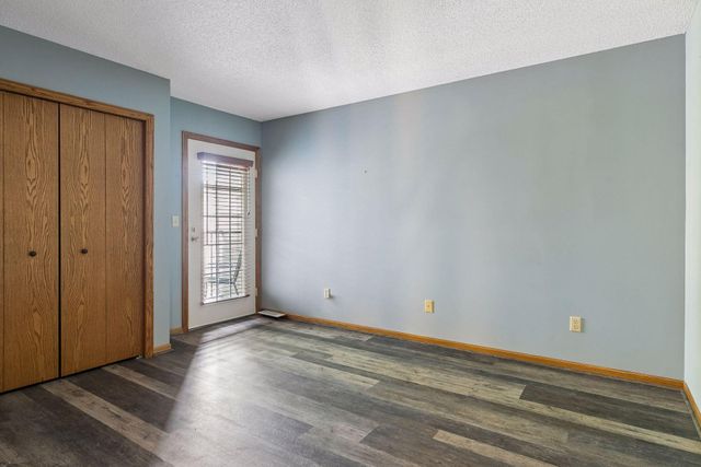 1640 Rose Hill Circle, Lauderdale, MN 55108