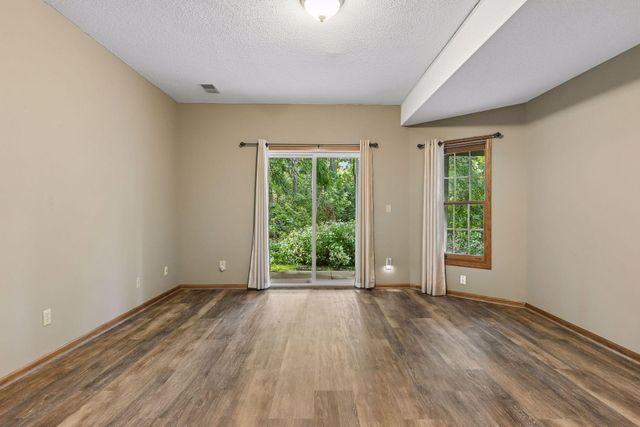 1640 Rose Hill Circle, Lauderdale, MN 55108