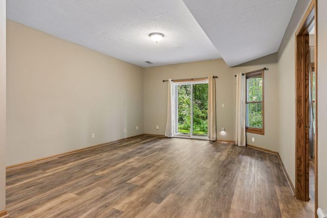1640 Rose Hill Circle, Lauderdale, MN 55108