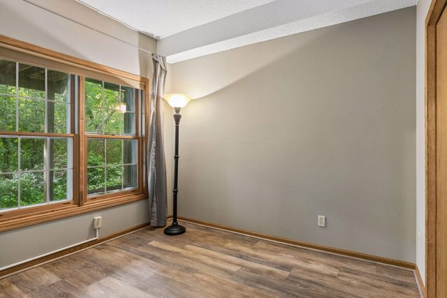 1640 Rose Hill Circle, Lauderdale, MN 55108