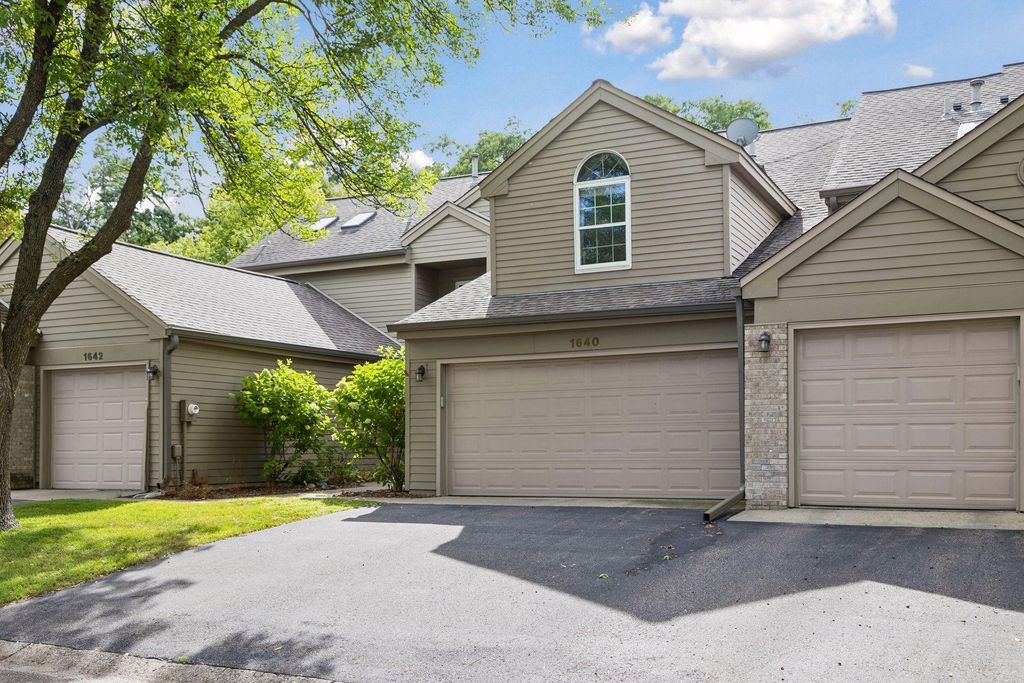 1640 Rose Hill Circle, Lauderdale, MN 55108 — photo 4