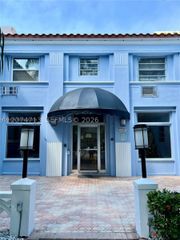 215 30th St 2, Miami Beach, FL 33140