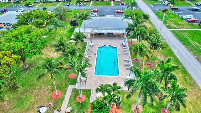 270 High Point Court D, Boynton Beach, FL 33435