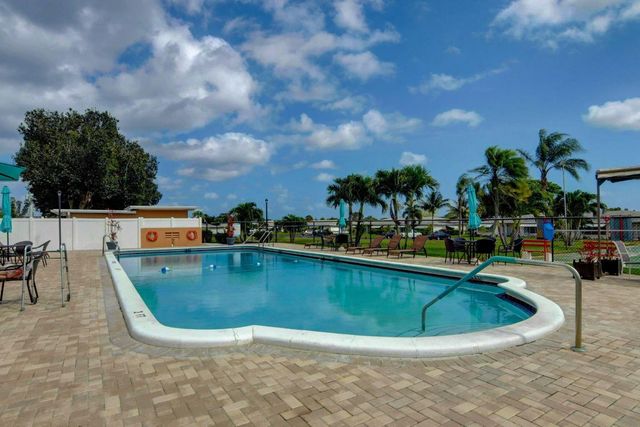 270 High Point Court D, Boynton Beach, FL 33435