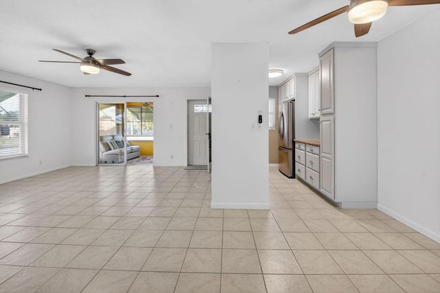 270 High Point Court D, Boynton Beach, FL 33435