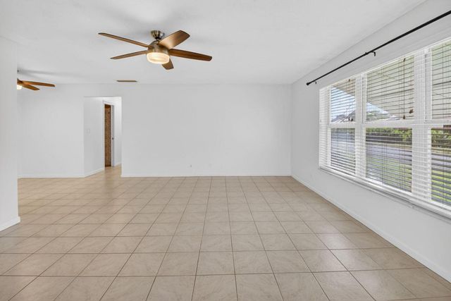 270 High Point Court D, Boynton Beach, FL 33435