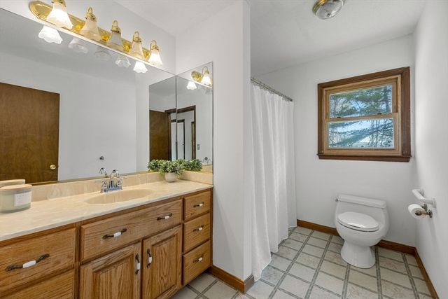 74 Grace Ct, Falmouth, MA 02536