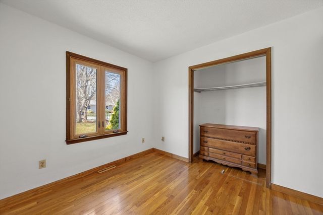 74 Grace Ct, Falmouth, MA 02536