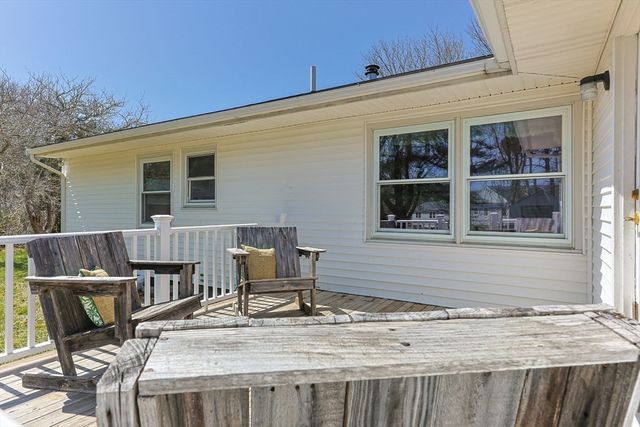 74 Grace Ct, Falmouth, MA 02536