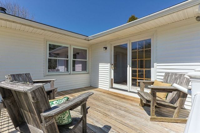 74 Grace Ct, Falmouth, MA 02536