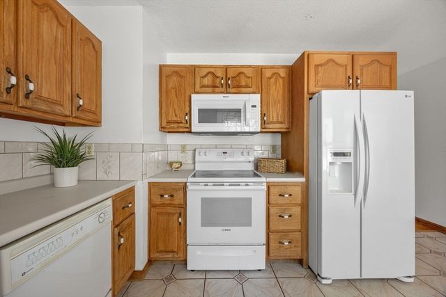 74 Grace Ct, Falmouth, MA 02536