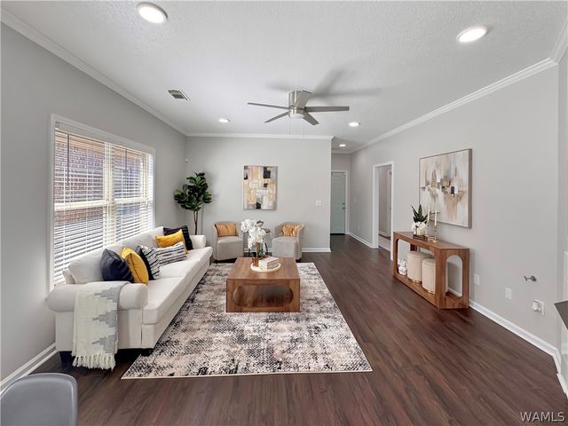 16442 Waterbury, Moundville, AL 35474