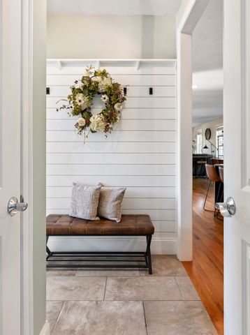 560 Shining Rock Dr, Northbridge, MA 01534