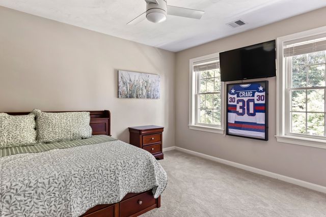 560 Shining Rock Dr, Northbridge, MA 01534