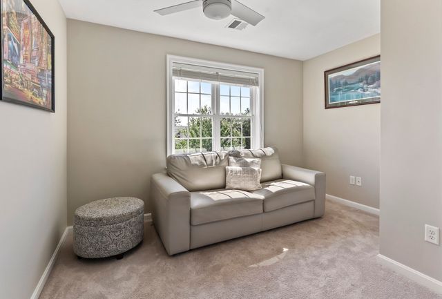 560 Shining Rock Dr, Northbridge, MA 01534