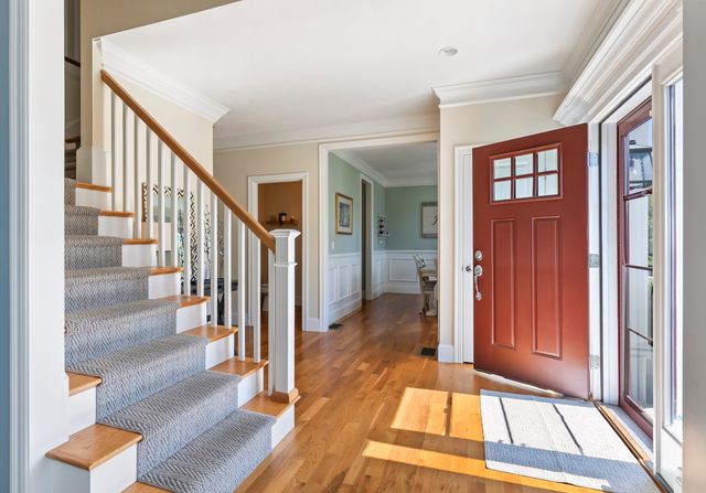 560 Shining Rock Dr, Northbridge, MA 01534