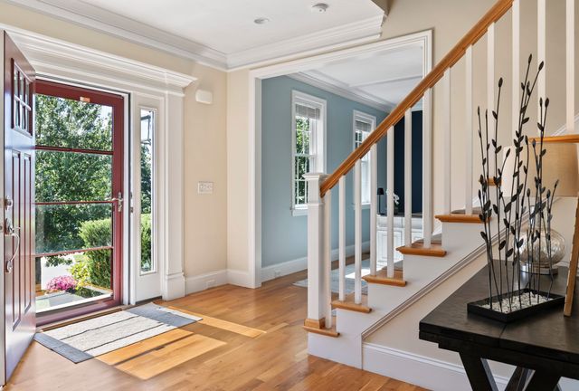 560 Shining Rock Dr, Northbridge, MA 01534