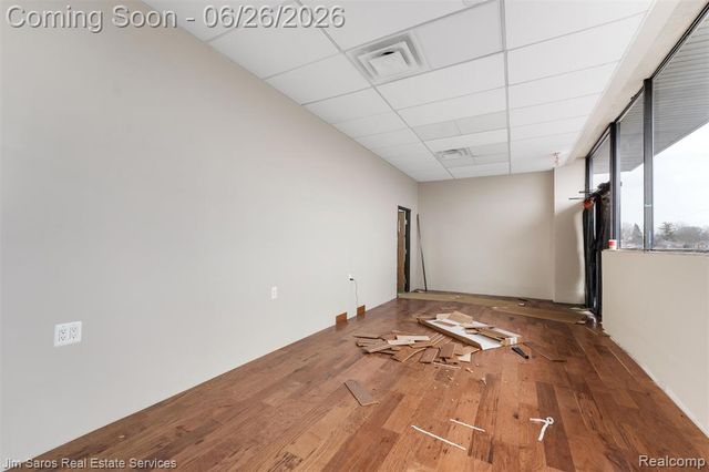 18703 E 10 Mile Road, Roseville, MI 48066