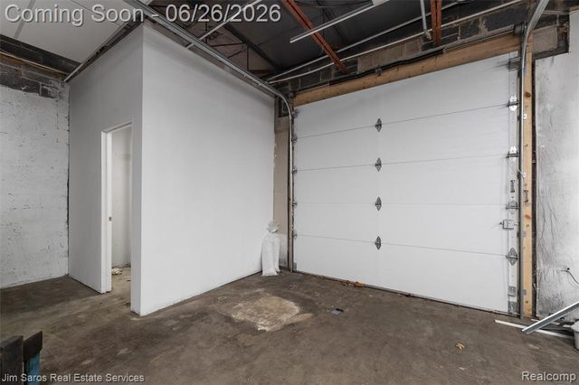 18703 E 10 Mile Road, Roseville, MI 48066