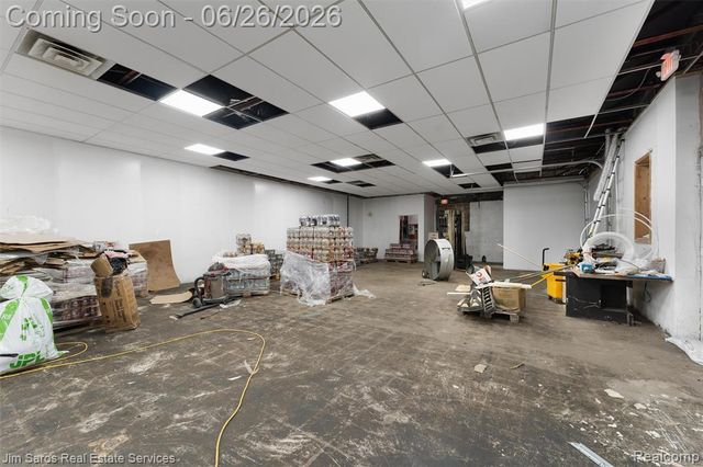 18703 E 10 Mile Road, Roseville, MI 48066