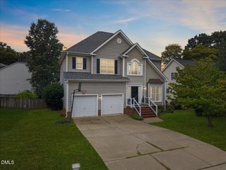 8924 Erinsbrook Drive, Raleigh, NC 27617
